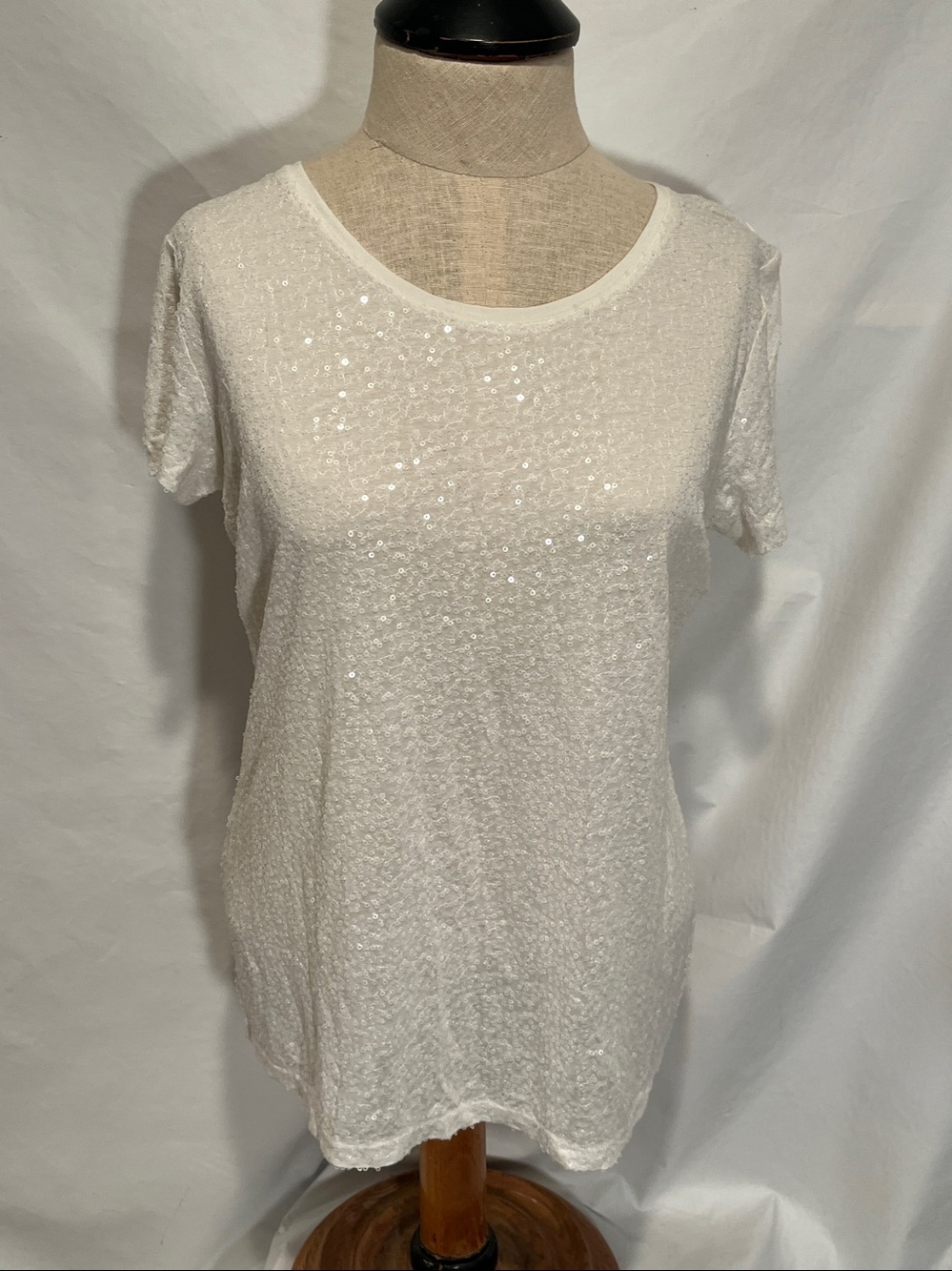 NWT Dress Barn Off White Short Sleeve Sequin Cap Sleeve Shirt